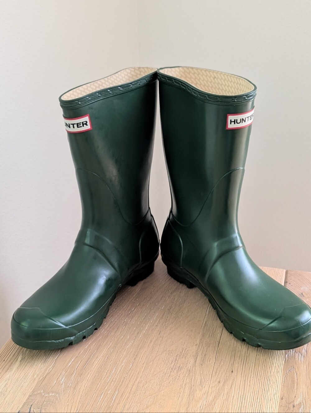 Hunter Original Rubber Shiny Mid-Calf Rain Boots In Forest Green - 9 - Picture 3 of 12